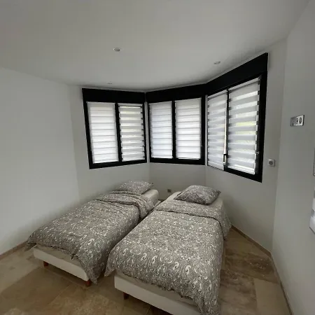 Villa La Tourelle * Sanary-sur-Mer